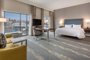 Hampton Inn & Suites Newport/Cincinnati - Chambre