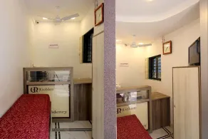 Golden Residency - Reception