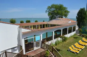 Hotel et Spa Les Cleunes Oléron - Pool