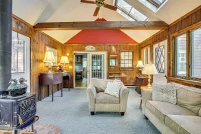 Family Getaway in Bristol Near Trails & Parks! - Interiör