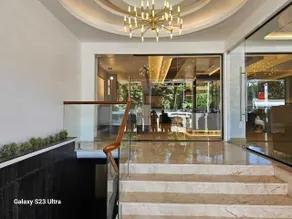 Mount Manor - Reception