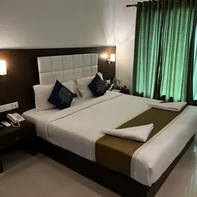 Goldfield Club & Lake Resort, Kumarakom - Room