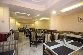 Hotel New Rajdarshan - Restaurant