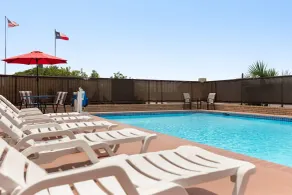  Ramada by Wyndham San Antonio Near SeaWorld/Lackland AFB - Pool