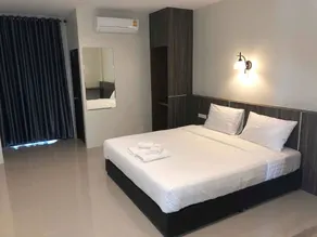 THE HUB SURATTHANl - Chambre