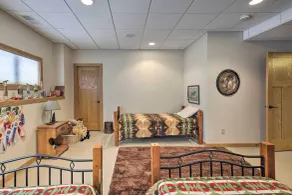 Pet-friendly Family Home Situated on Green Lake! - Room
