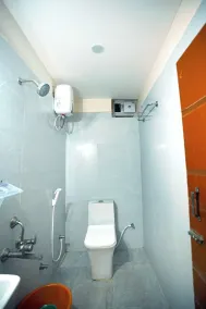 VIC Homestay by pickurstay Hotels - Bathroom