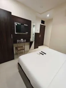 Hotel BKC Anex Near Bandra Kurla Complex - Chambre