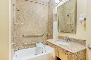 La Quinta by Wyndham Ennis - Salle de bain