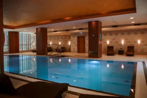 DoubleTree by Hilton Bratislava - Piscine