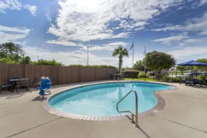 Best Western Plus Executive Hotel & Suites - Piscine