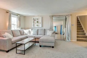 9 Mi to Dtwn Buffalo: Family Escape w/ Fenced Yard - Intérieur