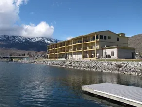 Howards On The River - Exterior