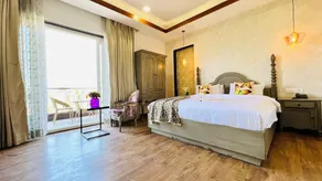 BluO Luxury Stay - Medicity - Balcony, Tub, TT - Camera