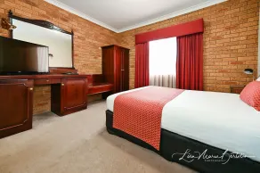 Narrandera Club Motor Inn - Room