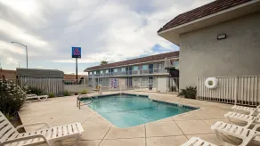 Motel 6 Ontario, CA - Airport - Piscine