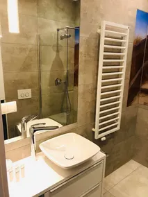Victus Apartamenty - Omega - Badezimmer
