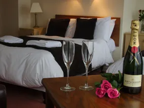 Marine Lodge - Room