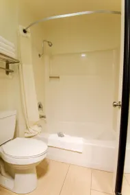 Best Western Hanford Inn - Baño