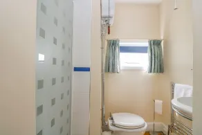 1 Dormer Villas - Badrum