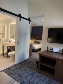 Bolger Hotel and Conference Center - Chambre
