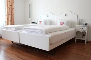 Hotel Weisses Kreuz - Room