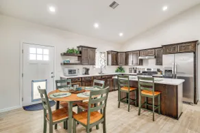 Hike & Ski! Home w/ Dog-friendly Yard in Eagar - Innenbereich