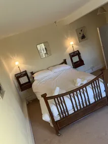 Lucy Cross Guest House - Room