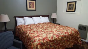 Colonial West Motel - Room