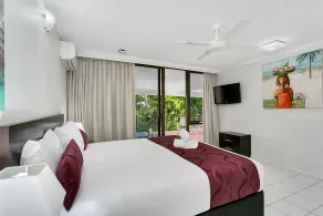 Roydon Beachfront Apartments - Room