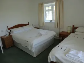 Cherry Tree Lodge - Room
