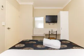 Villa Capri Motel - Room