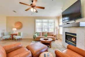 Spacious Springfield Home w/ Golf Course View! - Interiør