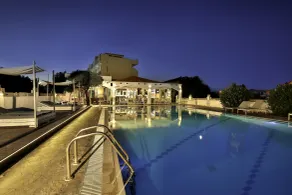 Malibu Boutique Studios & Bungalows - Piscine