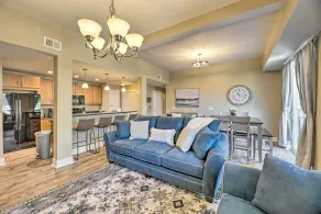 Grand Haven Condo - Walk to Nearby Hot Spots! - Interior