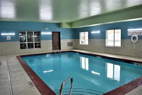 Holiday Inn Express Hotel & Suites Sedalia by IHG - Pool