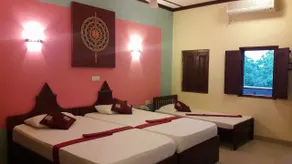 The Triangle Hotel - Chambre
