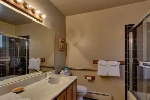 Heavenly Valley Townhouses - Bathroom