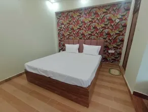 Super OYO Hotel O Rakabganj Crossway Ayodhya Formerly Ramaland Homestay - Room