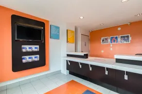 Motel 6-Beaverton, OR - Hall