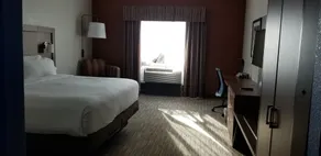Holiday Inn Express Hotel & Suites Hillview by IHG - Room