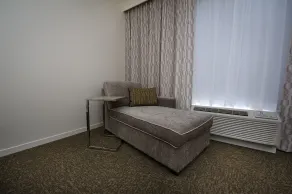 Hampton Inn & Suites by Hilton Truro - Chambre
