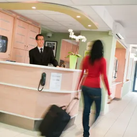ibis budget Duisburg City am Innenhafen - Entrada interior