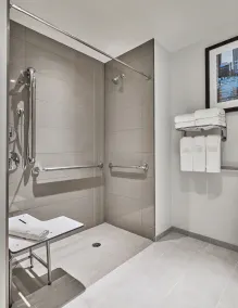 Hyatt House Davis - Bathroom