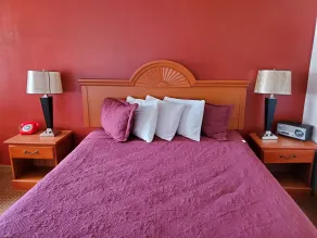 Americana Inn Motel - Room