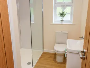 Ryedale Country Lodges - Hazel Lodge - Bathroom