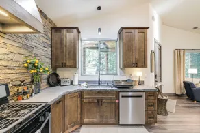 Game Room & Patio: Picturesque Home in Sonora - Interiør