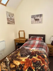 Fabulous Open Views Over Dufftown - Room