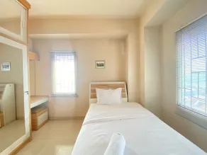 Cozy 2Br At Pinewood Apartment - Zimmer