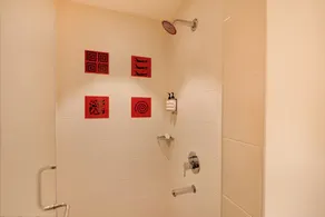 Red Fox by Lemon Tree Hotels, Hyderabad - Bathroom